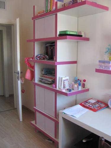 ספרייה פורמייקה צבעונית